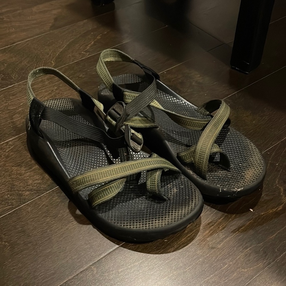 Men’s chacos 13 green